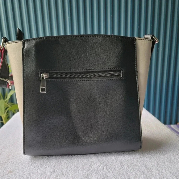 Mia & Luca Black,  pink, tan tri-colored purse shoulder bag - Picture 3 of 16